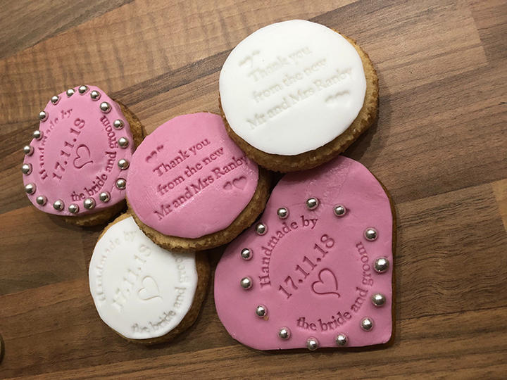 Create Your Custom Wedding Favors – The Providence Cookie Company